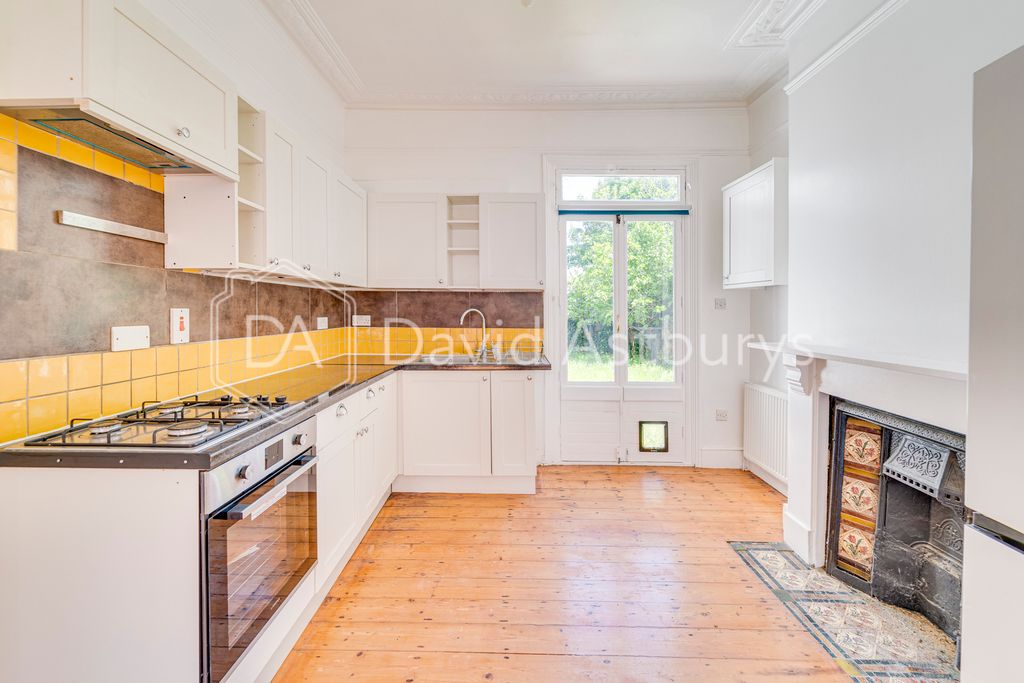 Property photo 3 of 16 Ndb01888_Enfused