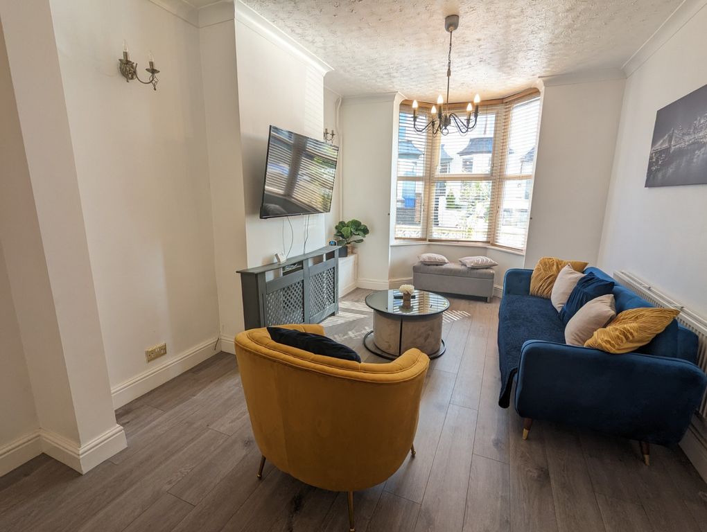 Property photo 2 of 19