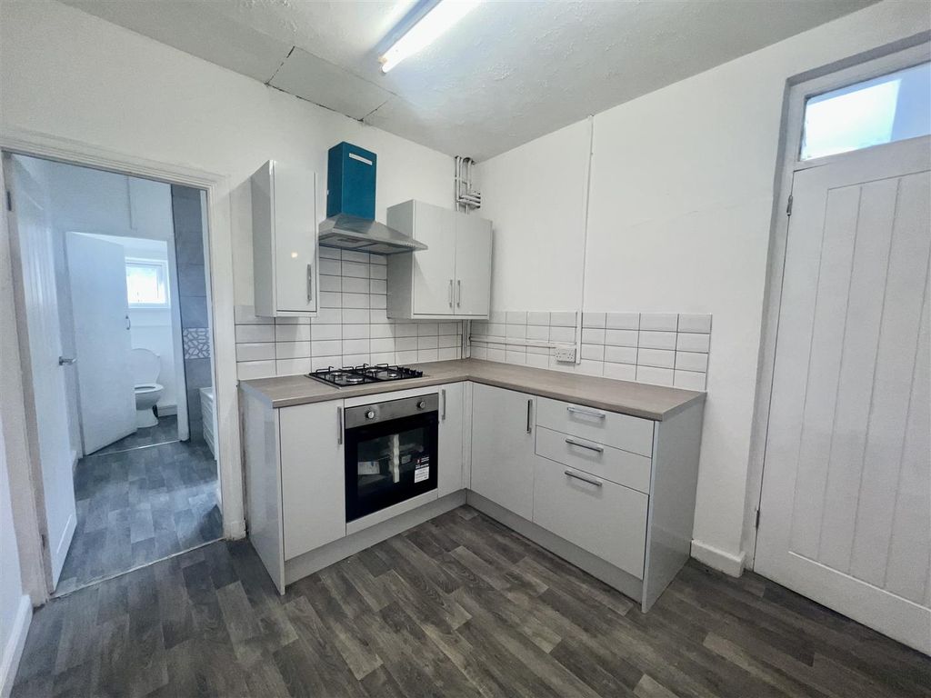Property photo 2 of 10 Tempimageeunzdc.Jpg