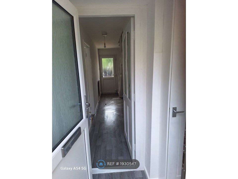 Property photo 2 of 35