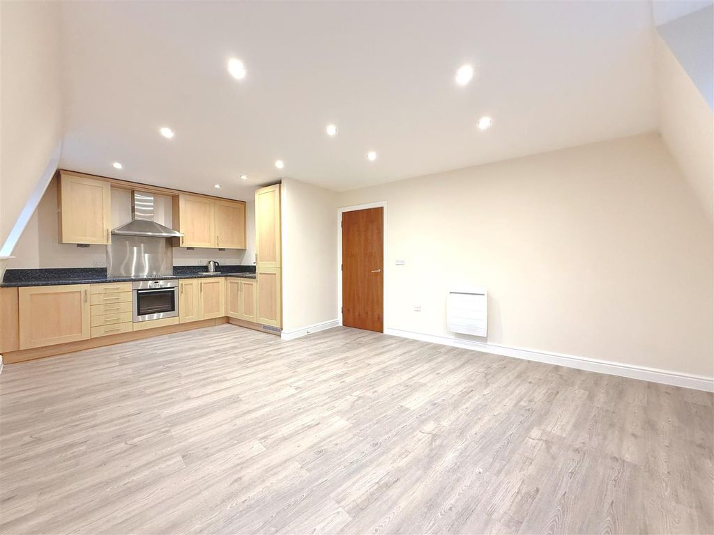 Property photo 2 of 14 Img_9973.Jpg