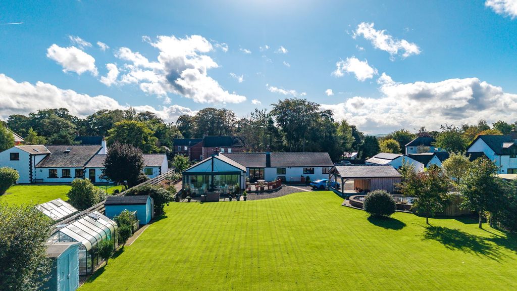 Property photo 1 of 72