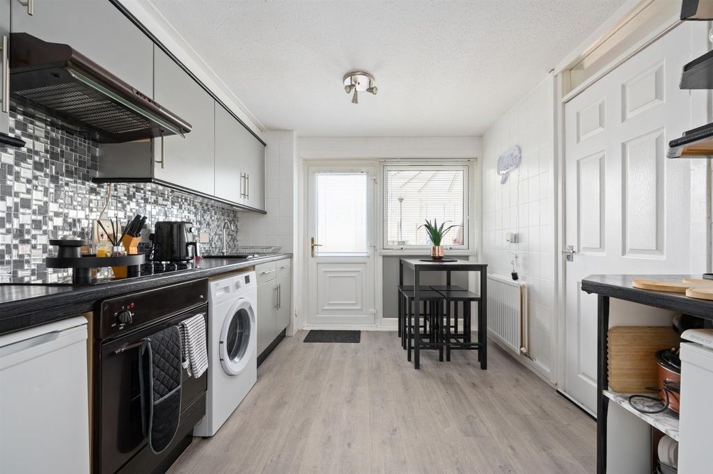 Property photo 3 of 27 7.Jpg