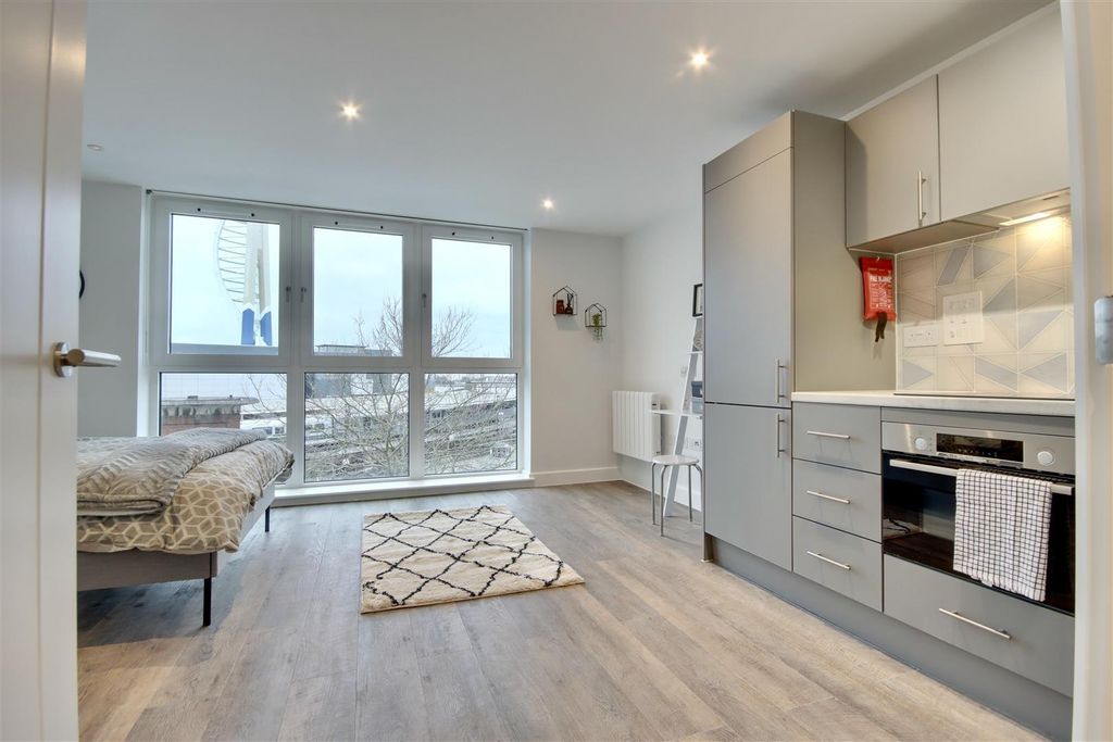 Property photo 3 of 16 Kfo0Uvyzbekvkl4Prbmptg.Jpg