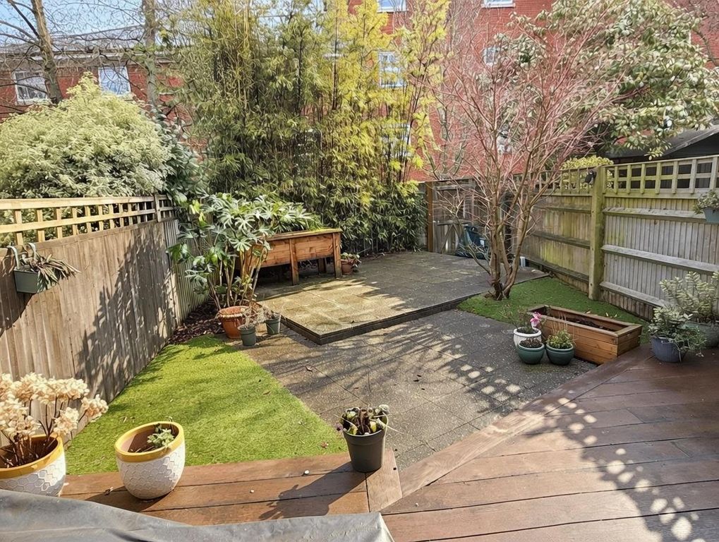 Property photo 2 of 18 Grd 1 E.Jpg