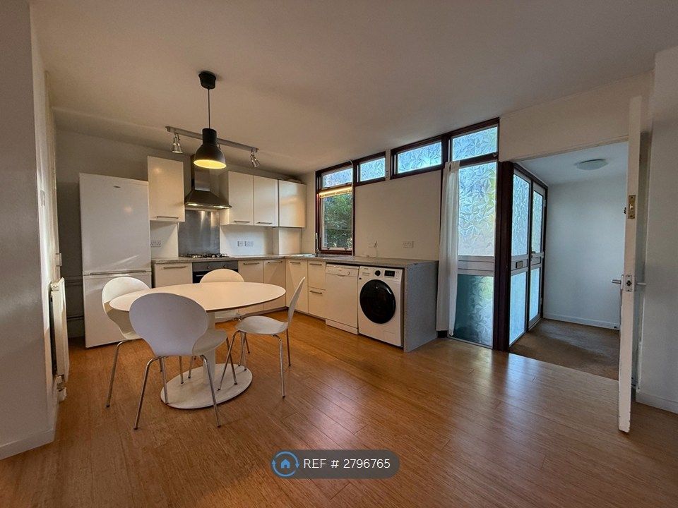 Property photo 2 of 23