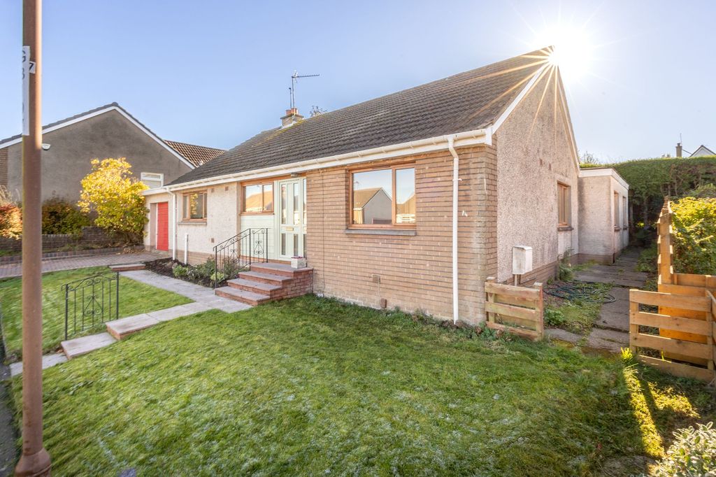 Property photo 1 of 21 External