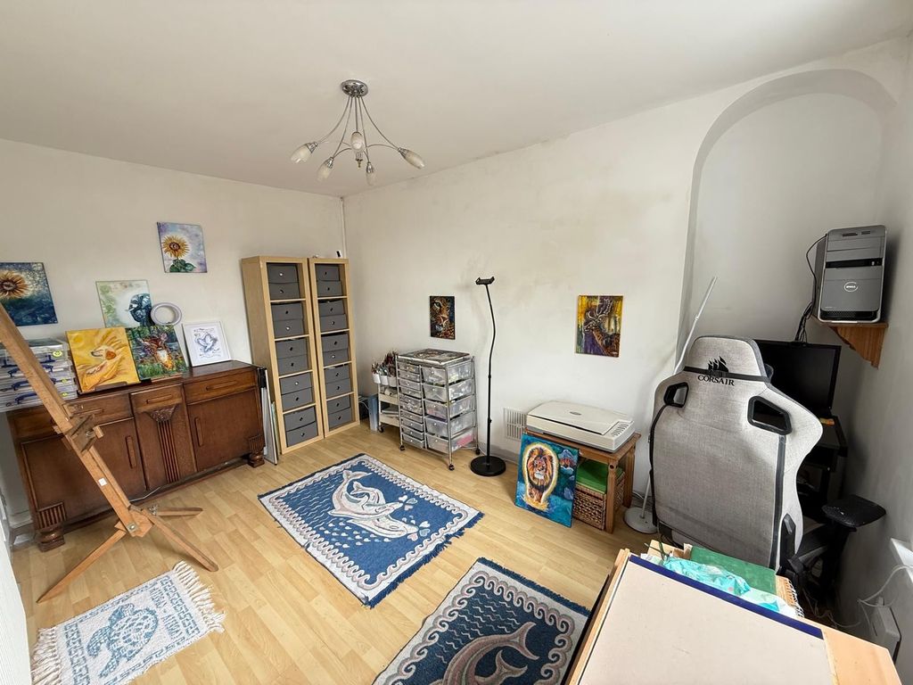 Property photo 3 of 17 Not Specified