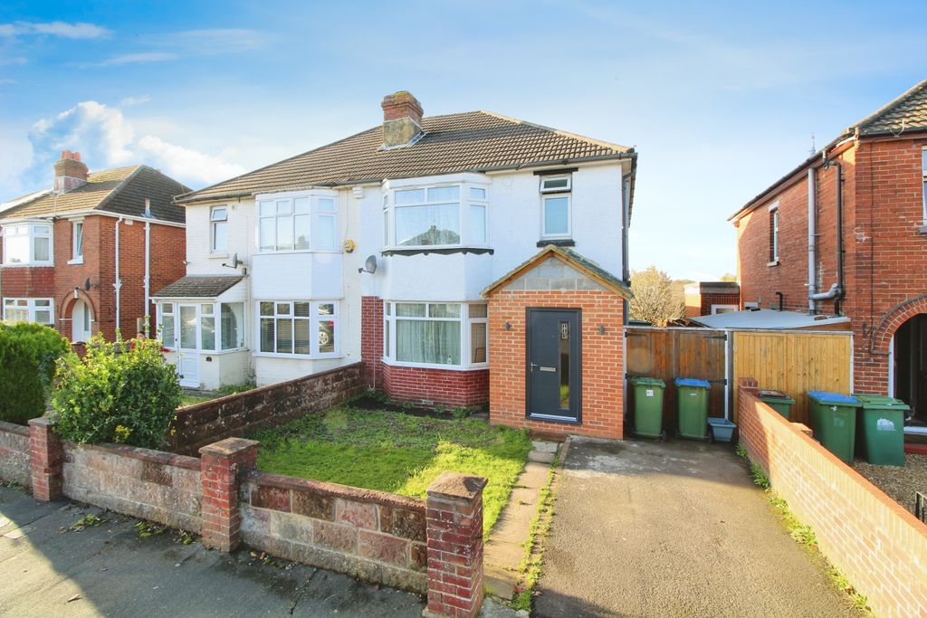 Property photo 1 of 17 Photography