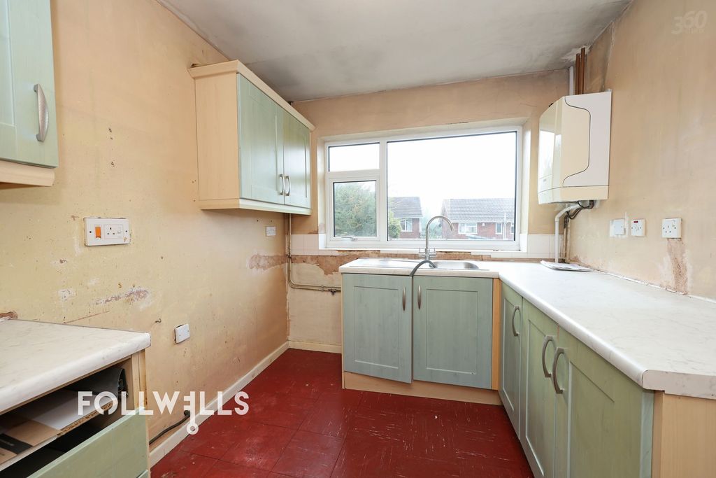 Property photo 3 of 11
