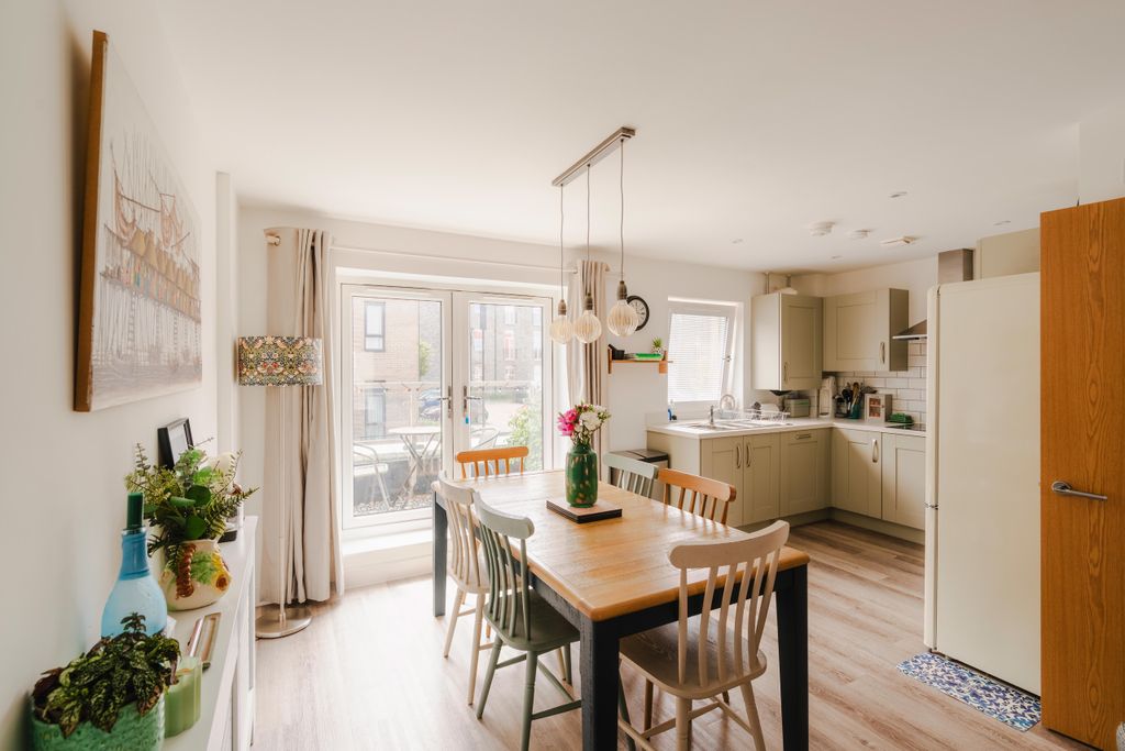 Property photo 1 of 34 1