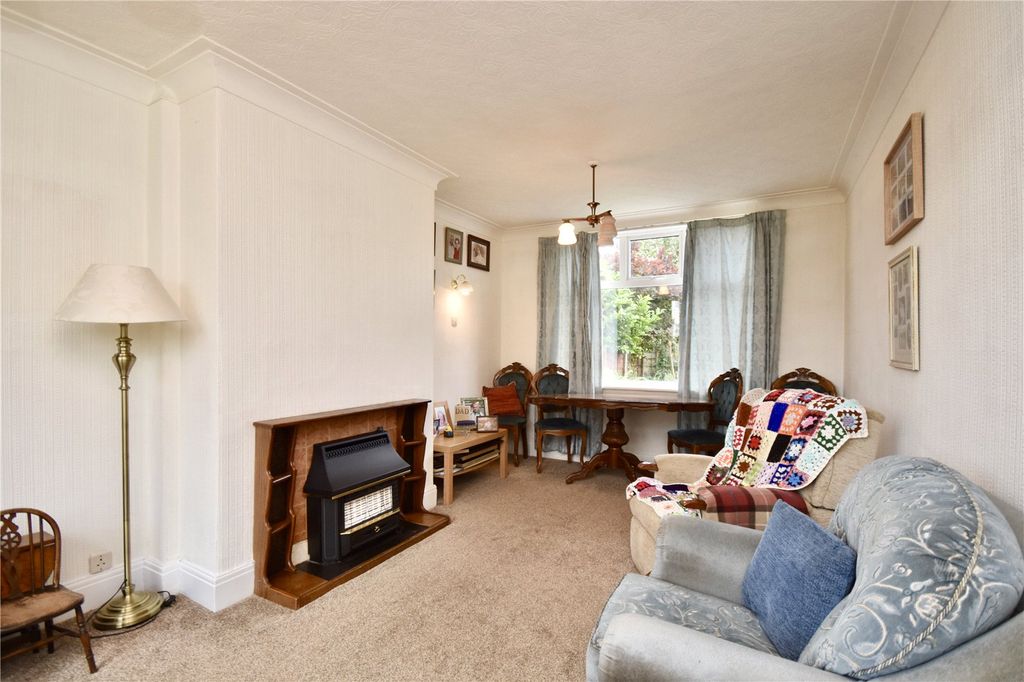 Property photo 2 of 17 Picture No. 16