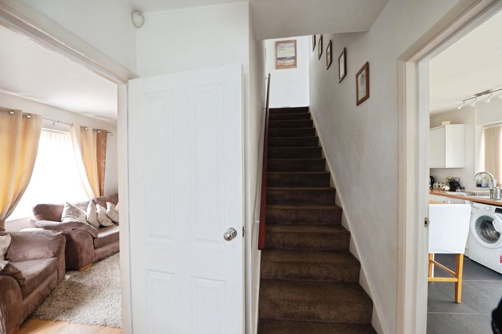 Property photo 2 of 16 Photo
