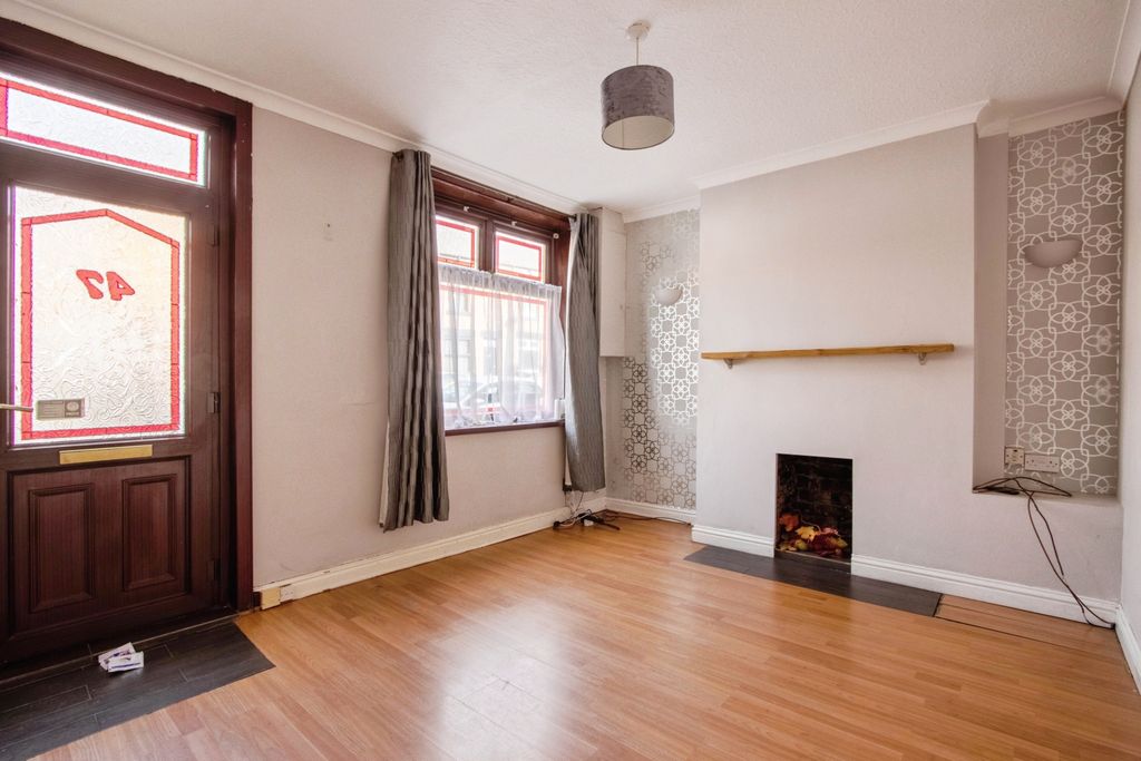 Property photo 3 of 15