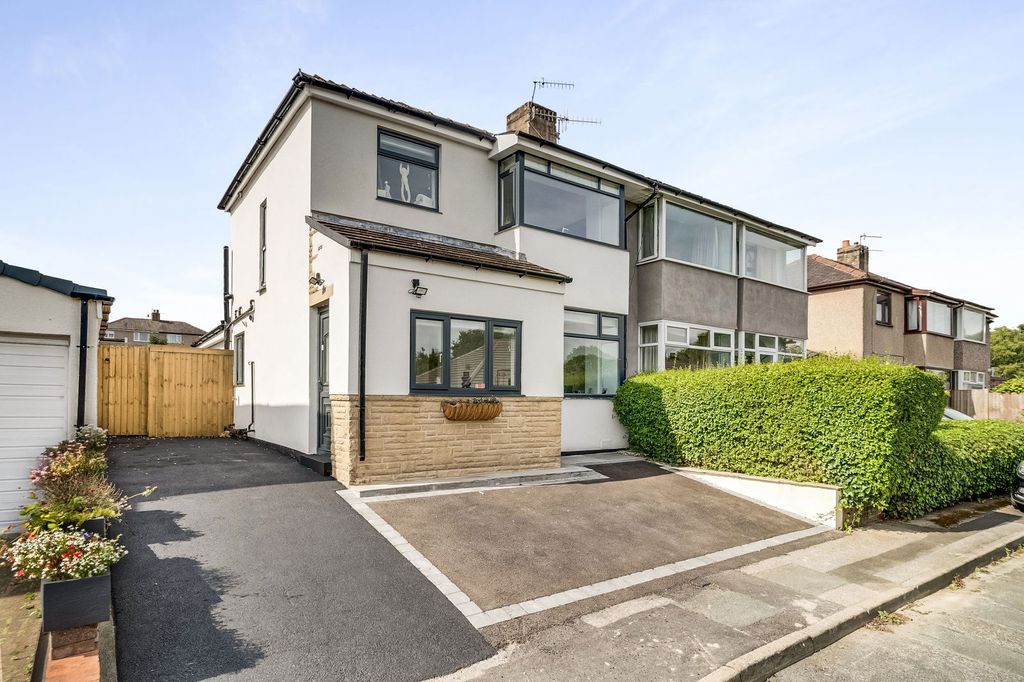 Property photo 1 of 37