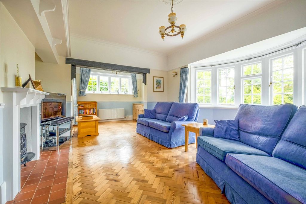 Property photo 3 of 29 Sitting Room