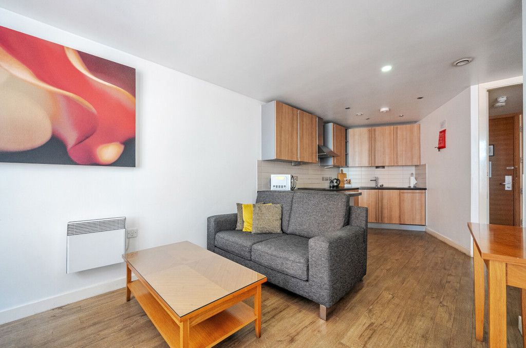 Property photo 1 of 10 1301928-5-683Deb8...