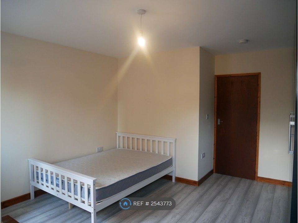 Property photo 1 of 4 Bedroom#1