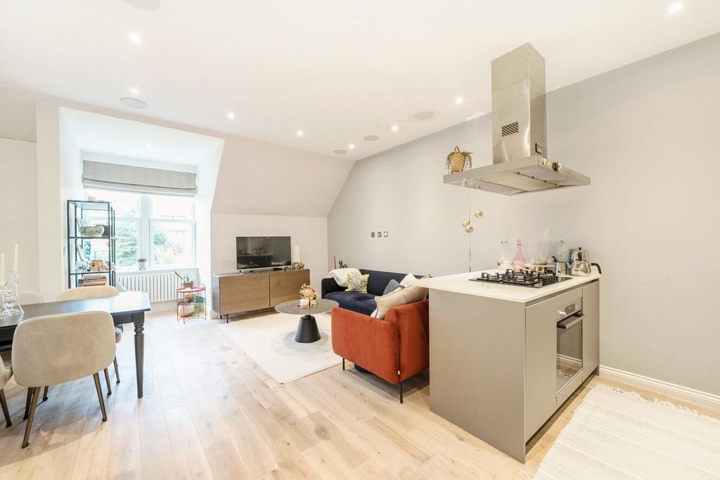 Property photo 3 of 14 Picture No. 25