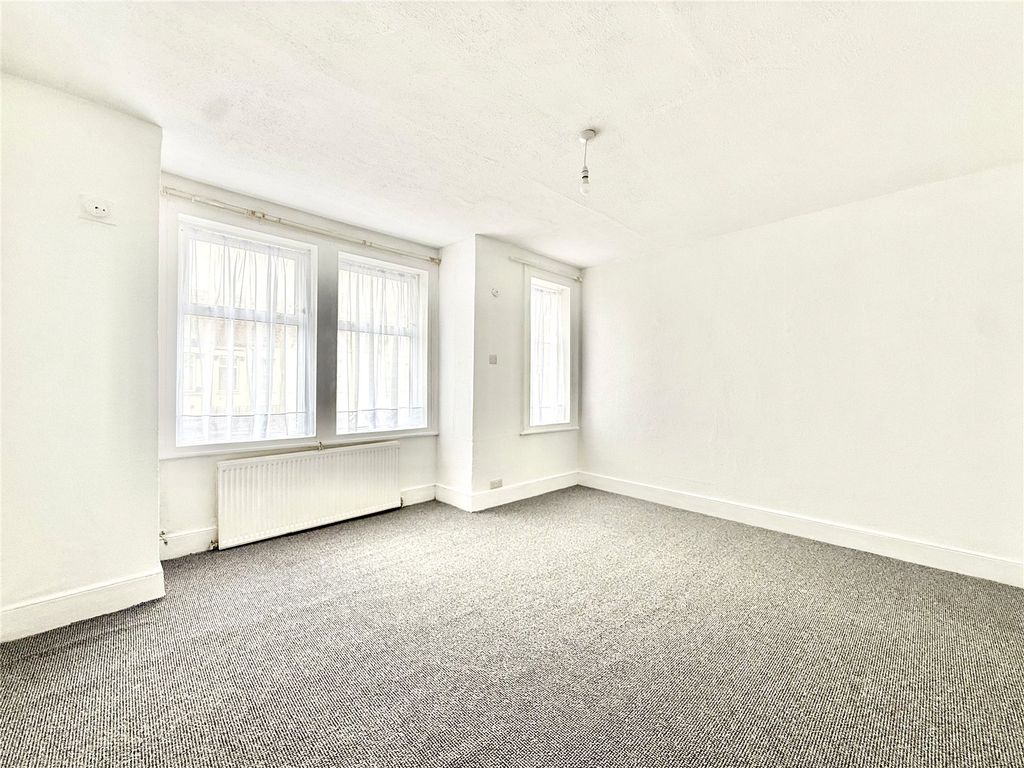 Property photo 1 of 13 Picture No. 05