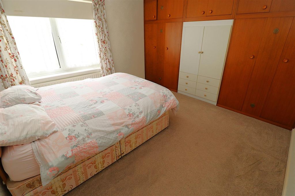 Property photo 3 of 26 Bedroom 1