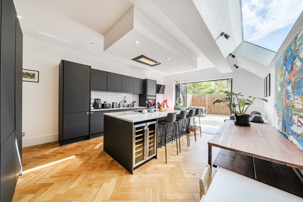 Property photo 1 of 15 Picture No. 06