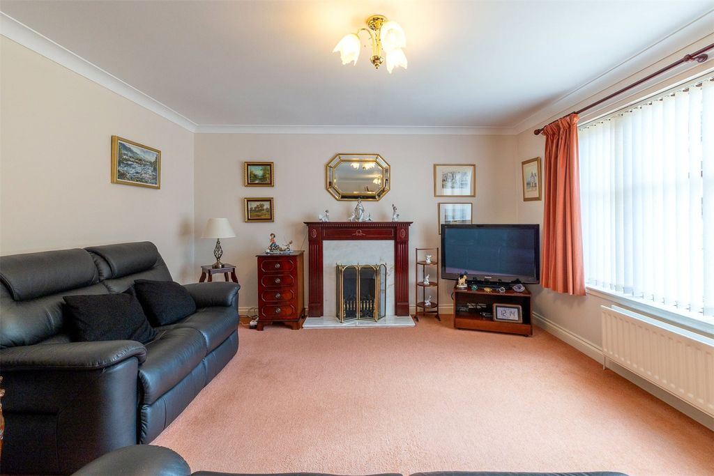 Property photo 2 of 31 Picture No. 05