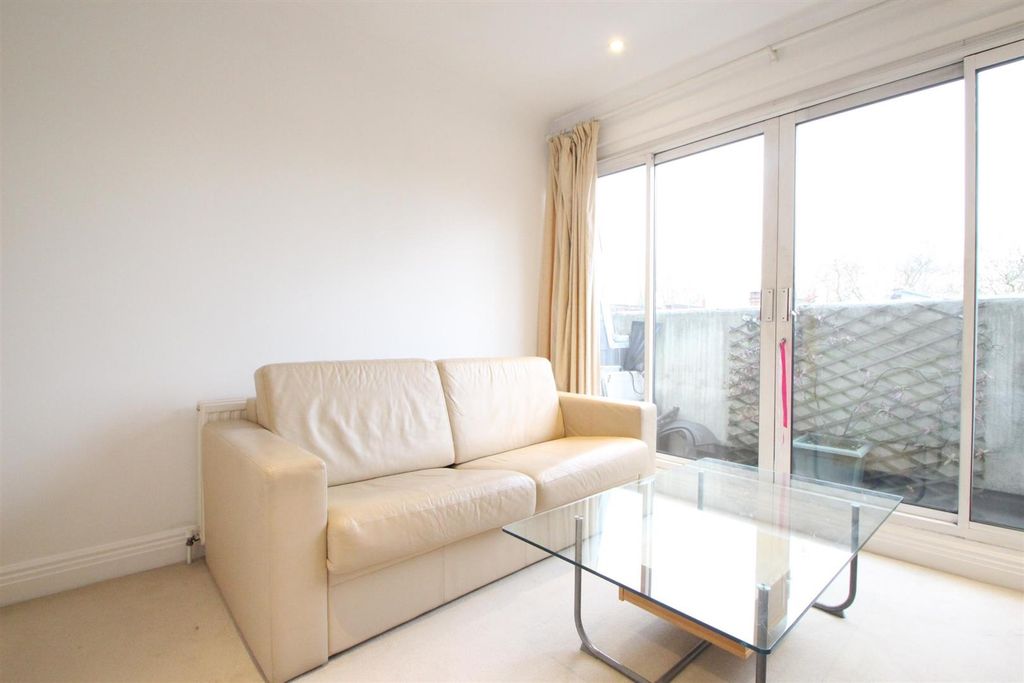 Property photo 2 of 5