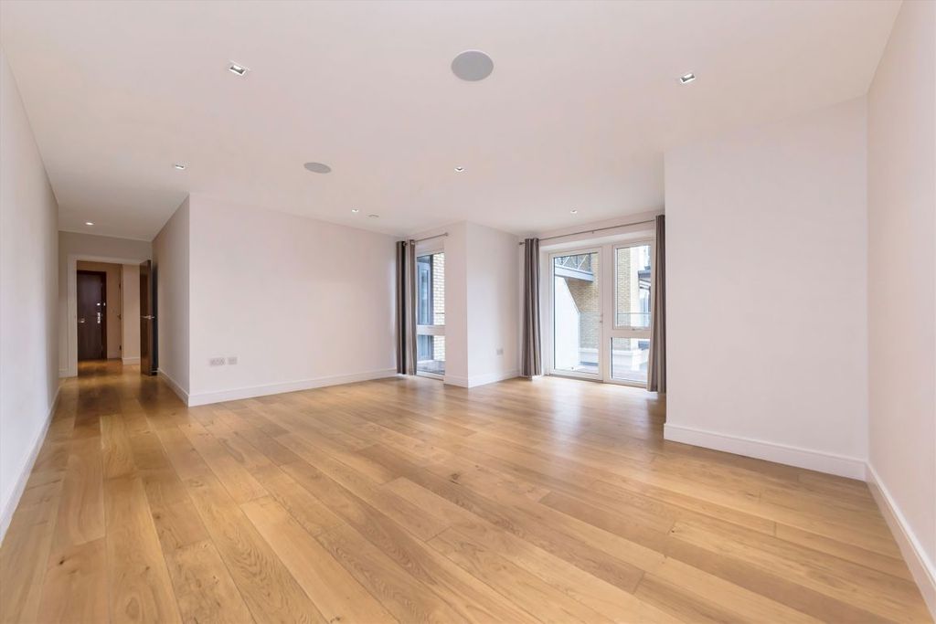 Property photo 2 of 7