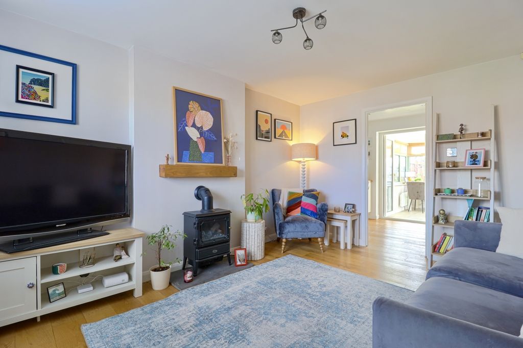Property photo 3 of 13