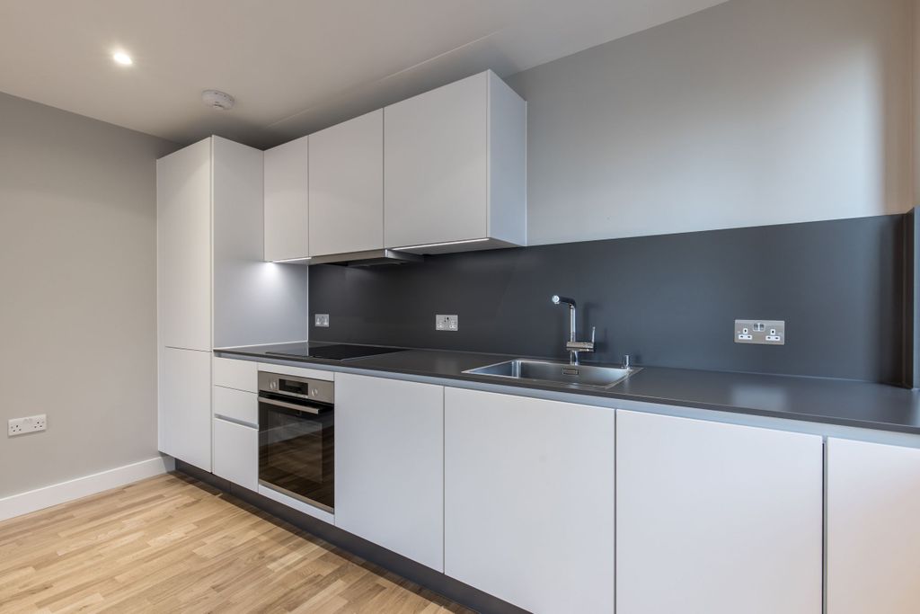 Property photo 1 of 12 Kitchen