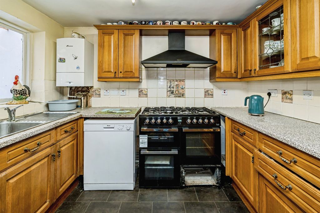 Property photo 2 of 17