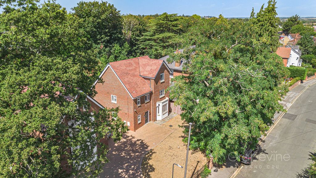 Property photo 1 of 42