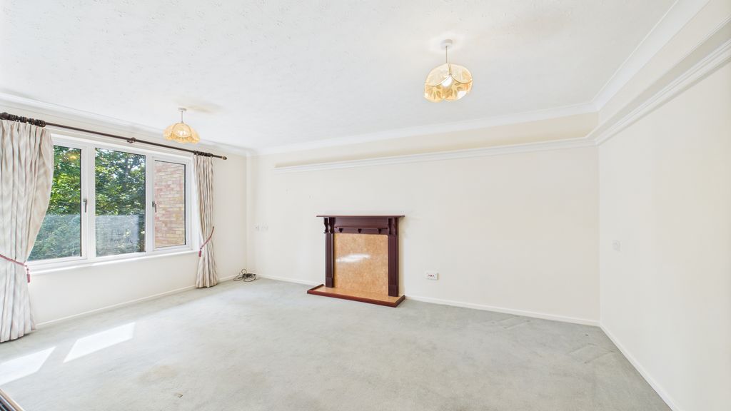 Property photo 2 of 9