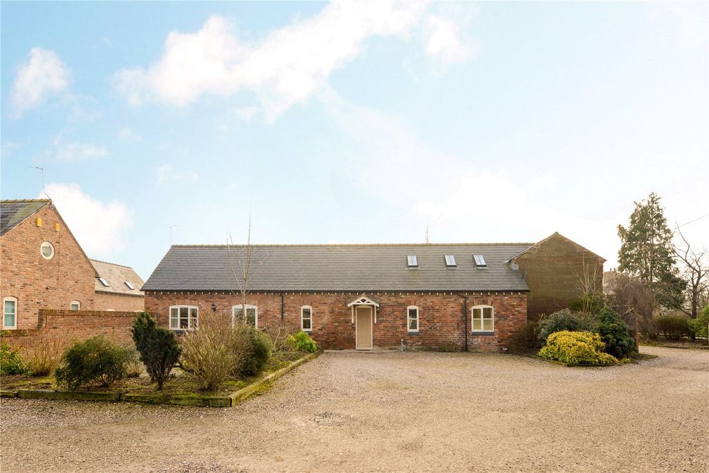 Property photo 1 of 14 External