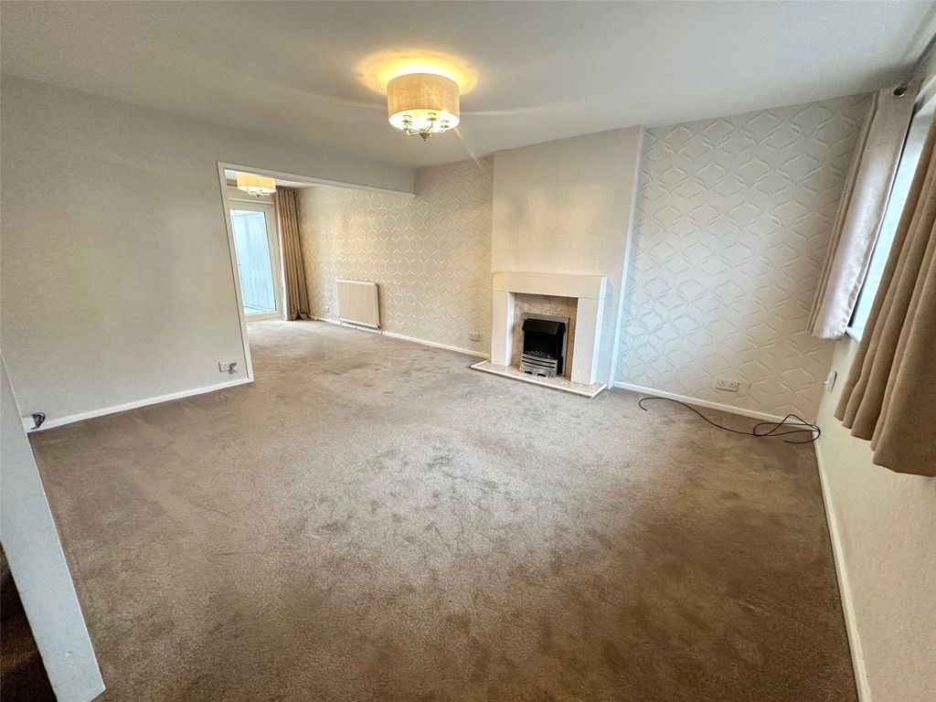 Property photo 2 of 16 Picture No. 23