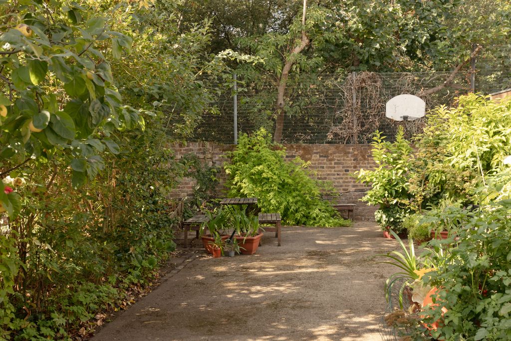 Property photo 3 of 39