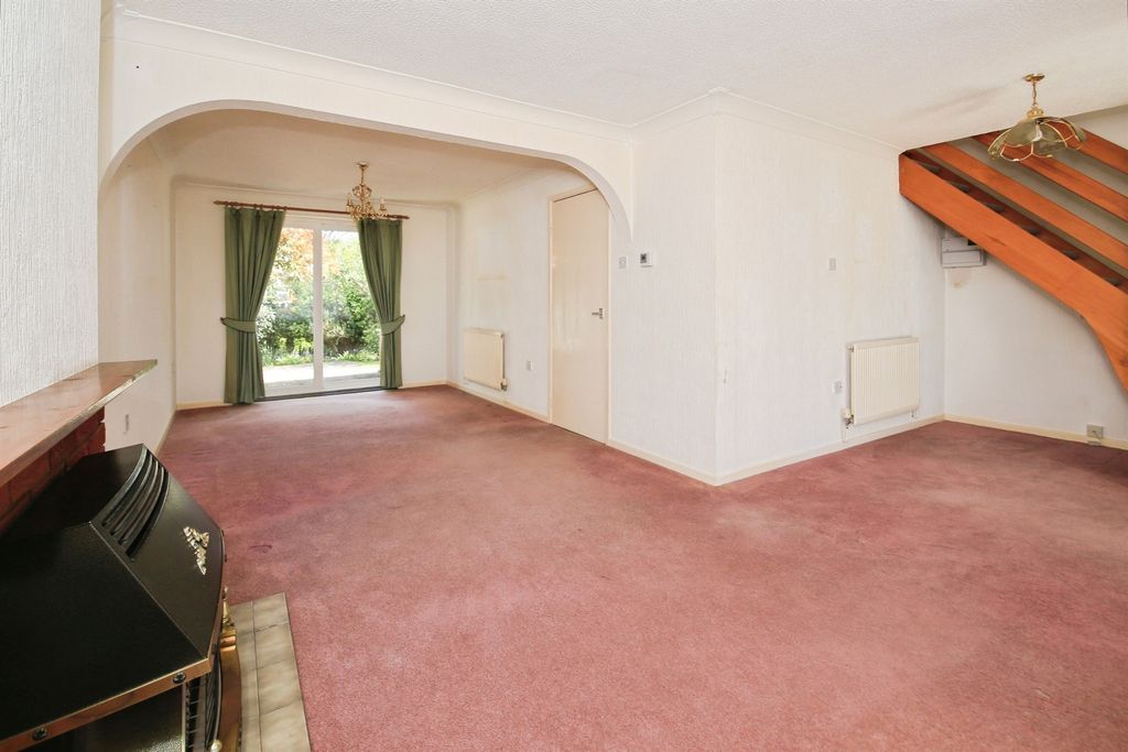 Property photo 3 of 19