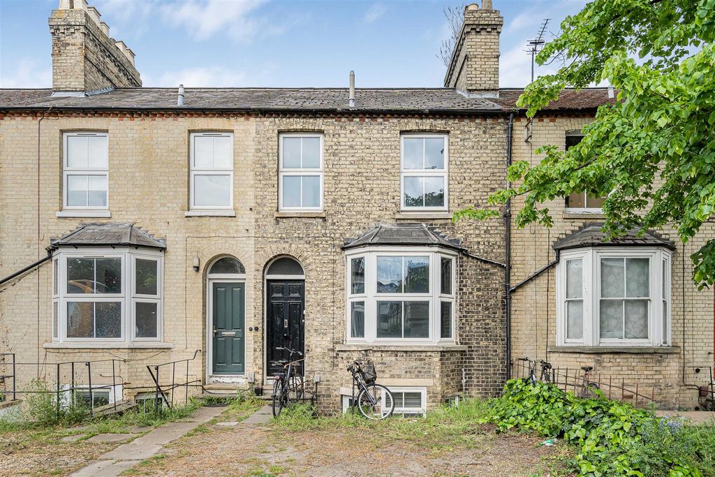Property photo 1 of 16 6_80647.Jpg