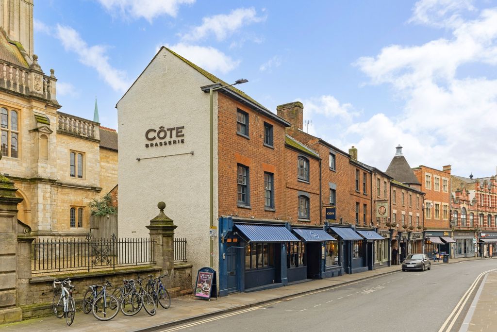 Property photo 2 of 17 85521_Flat-A-41-G...