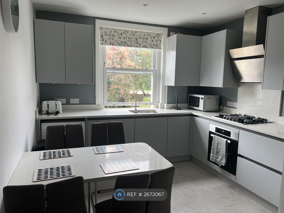 Property photo 2 of 17 Kitchen