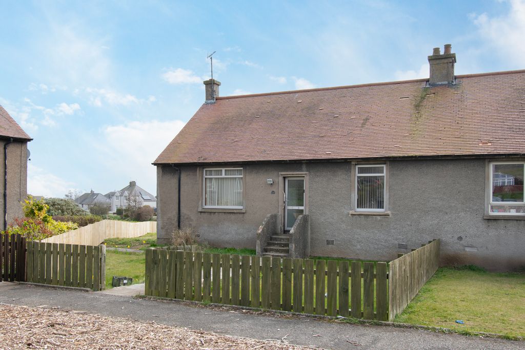 Property photo 2 of 35