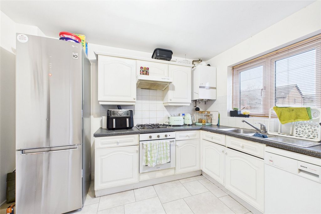 Property photo 3 of 9 Picture No. 12