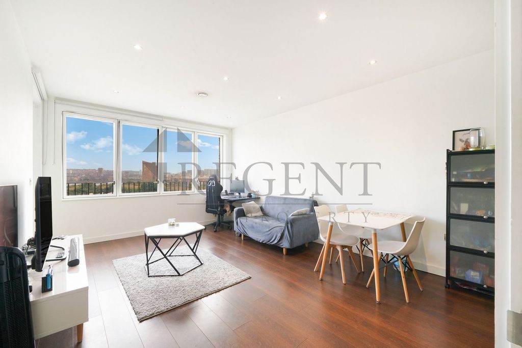Property photo 1 of 14 (Main)