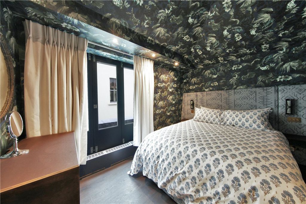 Property photo 2 of 6 Picture No. 11