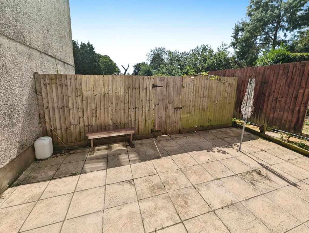 Property photo 2 of 8 Image