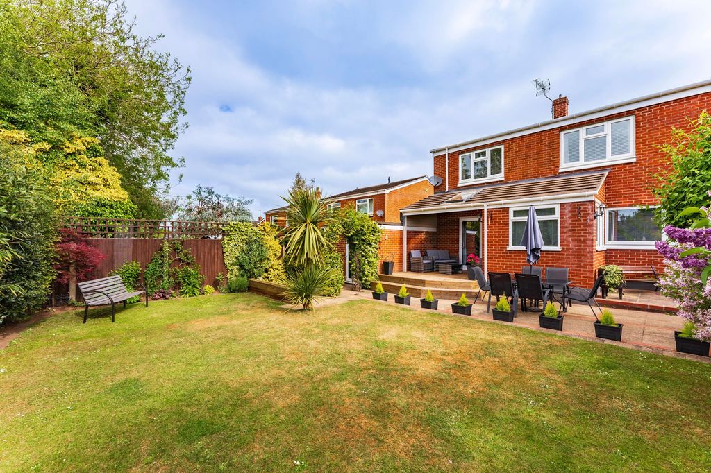 Property photo 2 of 30