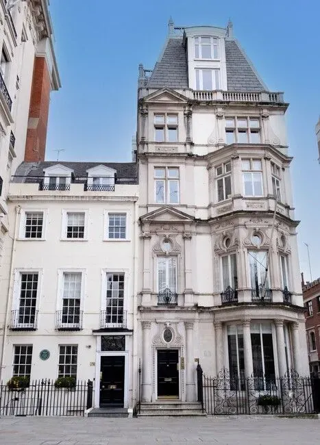 Property photo 1 of 6