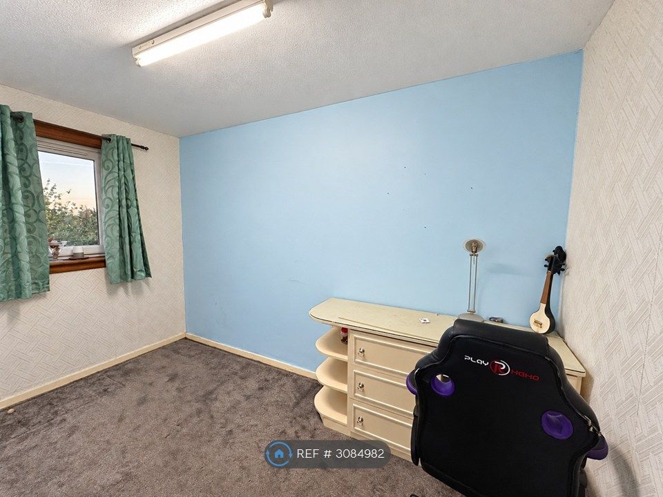 Property photo 3 of 9 Bedroom 3