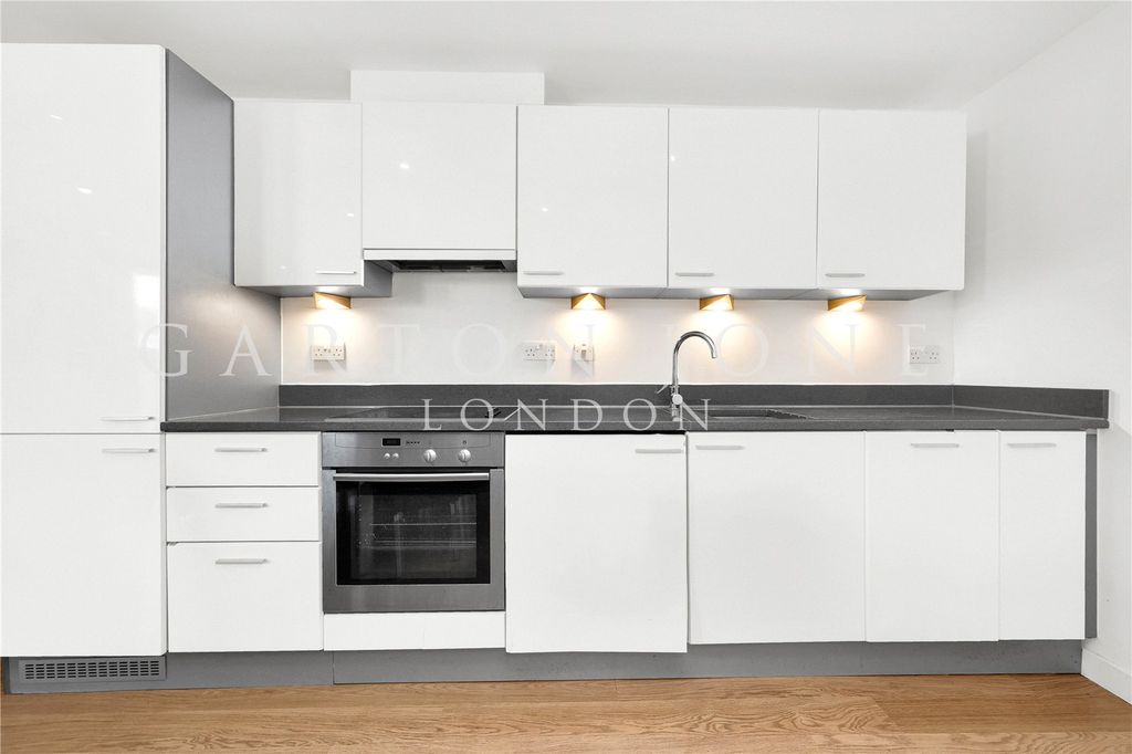 Property photo 3 of 22 Kitchen-